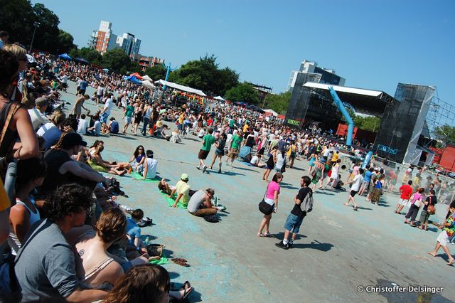 McCarren Park Pool-Concert-Sunday Pool Parties-Brooklyn-NYC