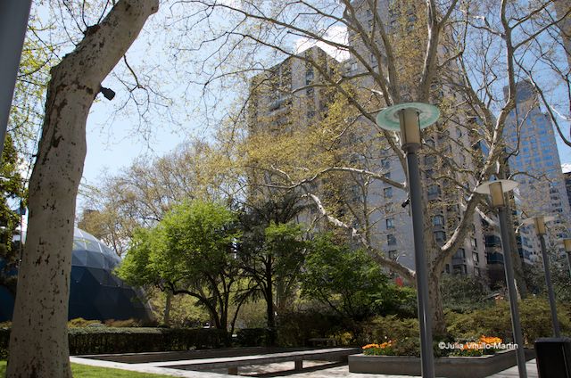 Kiley’s Philosophers Garden borders Harrison & Abramovitz’s 1957 Caspary Auditorium.
