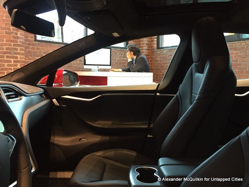 tesla_showroom-model_s-interior-red_hook-brooklyn-new_york_city-untapped_cities-alexander_mcquilkin