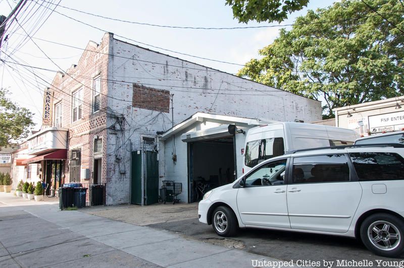 Site of the former Robert's Lounge, one of NYC's most famous mob hangouts