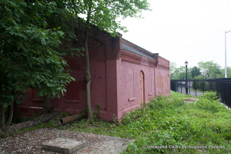 ridgewood-reservoir-brooklyn-queens-nyc-untapped-cities_9