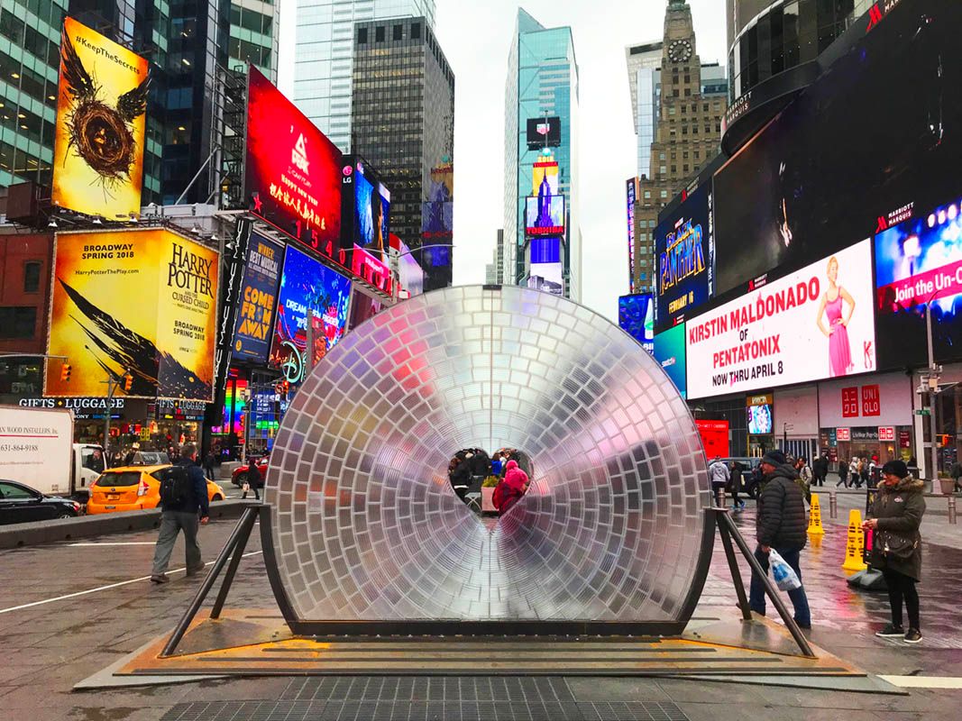 times-square-valentine-heart-