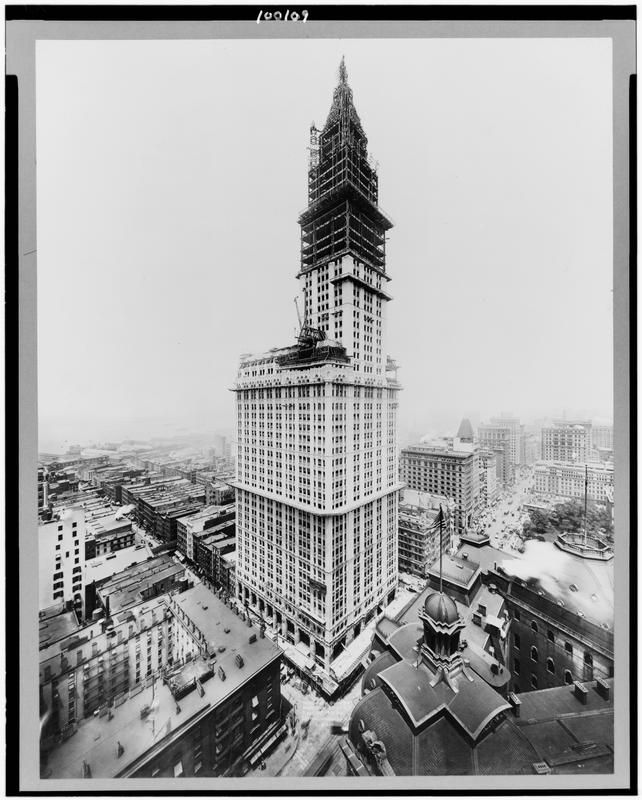 Woolworth Building under construction