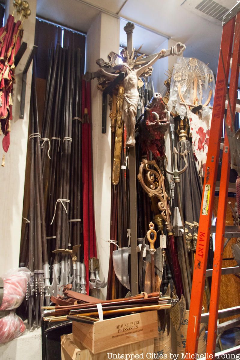 Stage weapons at the Met Opera Lincoln Center