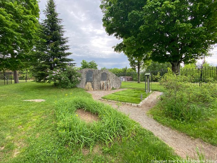 john brown burial area