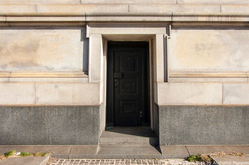 Entrance door to Soldiers' and Sailors' Memorial Arch