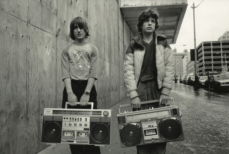 Mary Ellen Mark, White Junior and Justin, 1983.