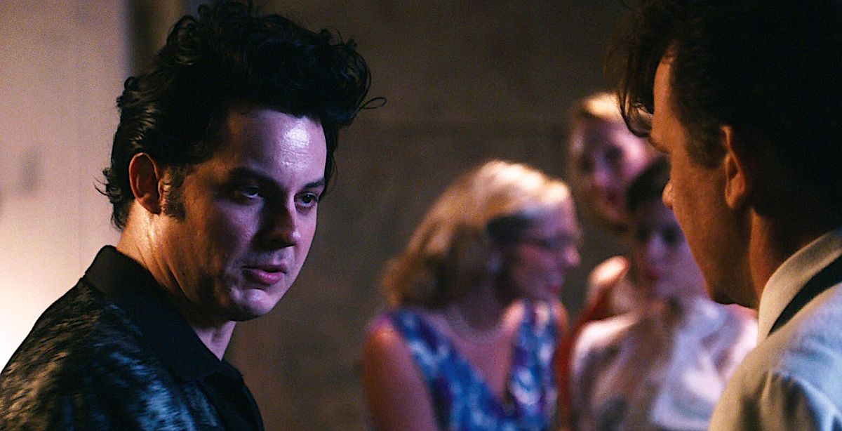 it sure looks like a bunch of idiots tried to steal Graceland