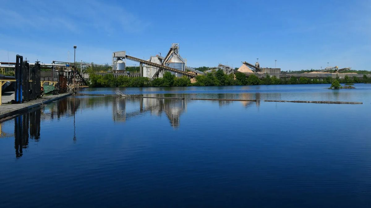 Second worker dies after chemical spill at Maine paper mill