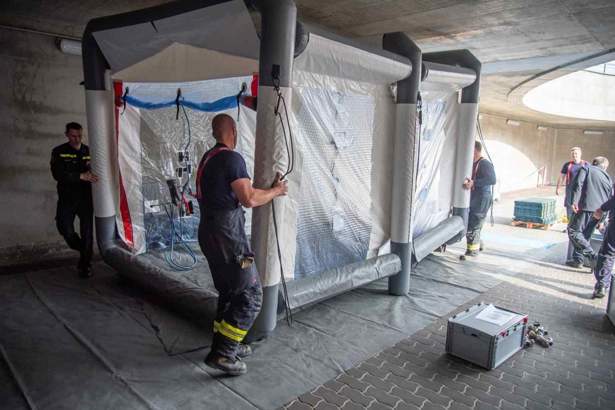 Olomouc University Hospital conducts CBRN training with regional fire service
