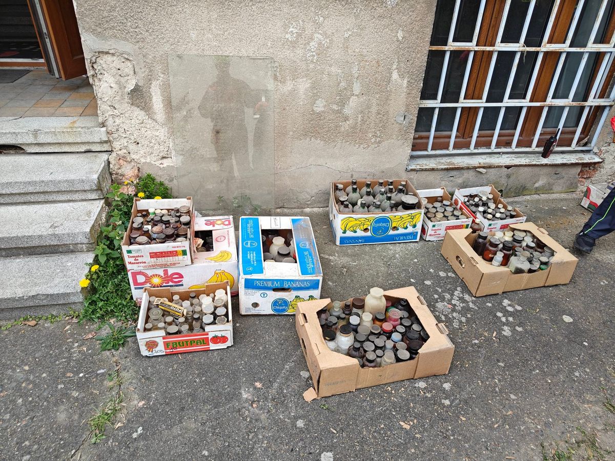 Toxic chemicals and radioactive thorium found in Prague house