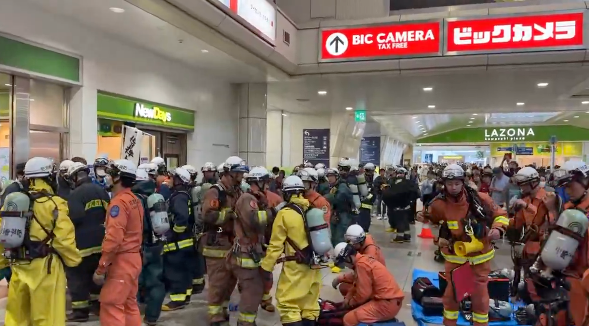 10 hospitalised after reported spraying incident on Tokyo train