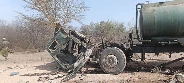 Three Kenyan police officers injured in IED blast on water bowser