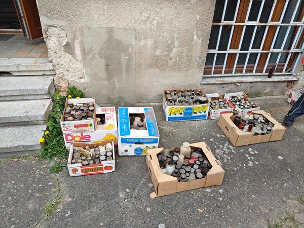 Toxic chemicals and radioactive thorium found in Prague house