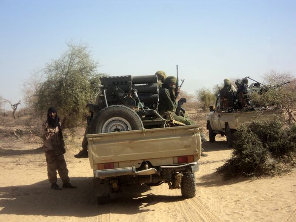 Eight people killed in Mali after bus hits landmine