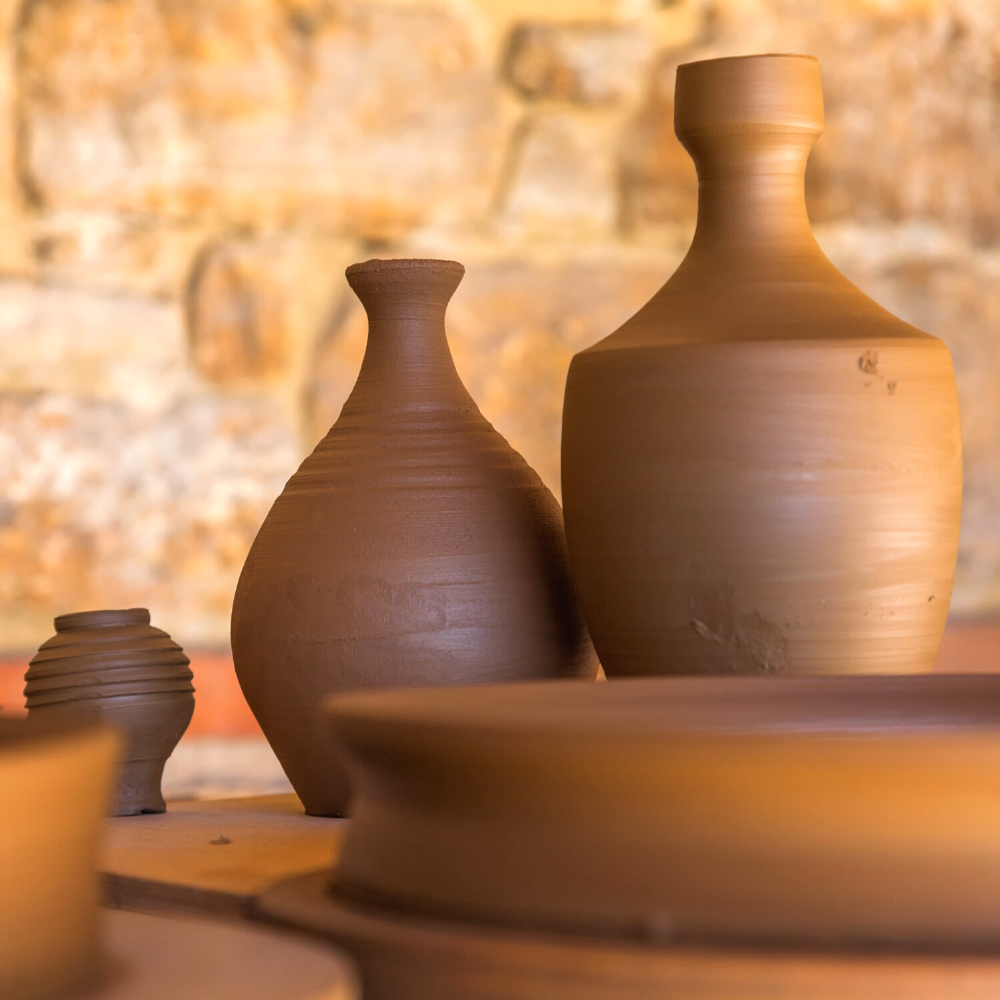 What is the Difference Between Ceramics and Pottery