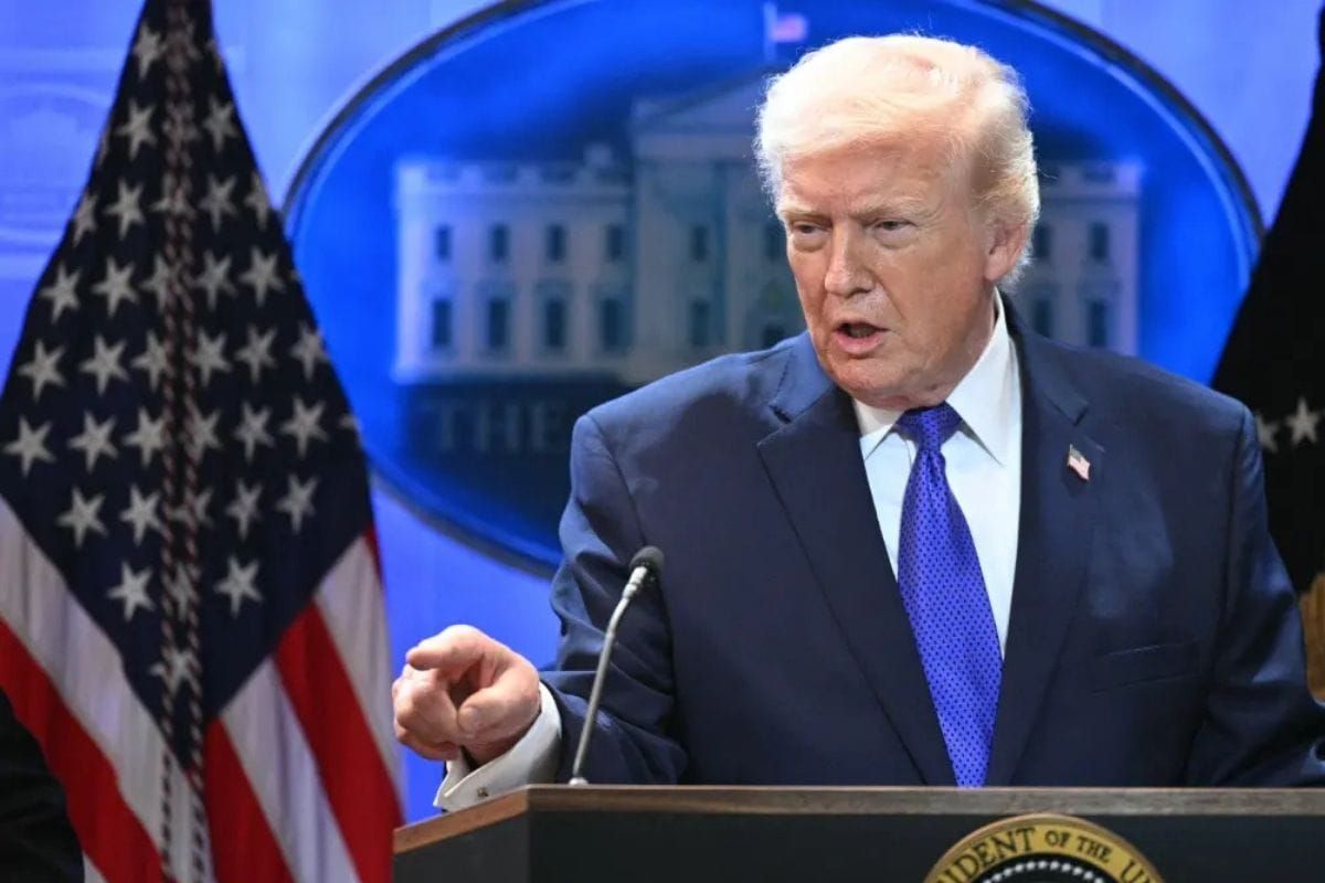 US Supreme Court building as justices rule on Trump-era tariff refund case