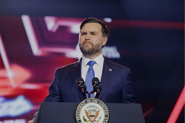 JD Vance Signals Trump-Aligned Shift at Turning Point USA Event
