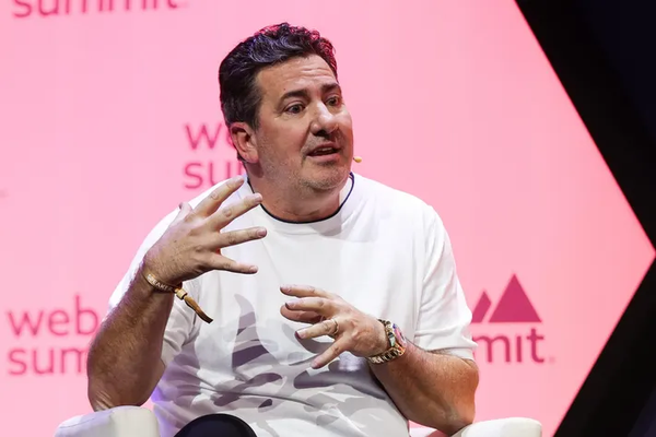 Textbook-Style Scam Hits AI Industry: Fake $100B Valuation, Layoffs, Four Broken Promises, Investors and Staff Trapped