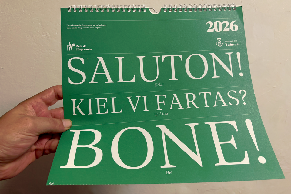 Subirats envia a totes les llars un calendari per aprendre esperanto