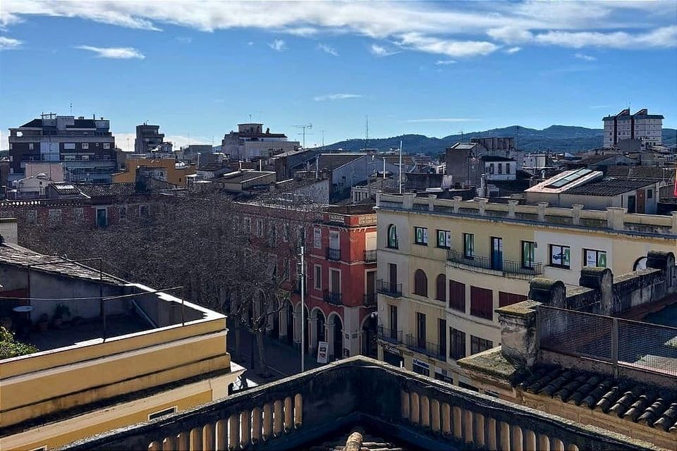 Qui mou els ajuntaments del Penedès contra els pisos buits?