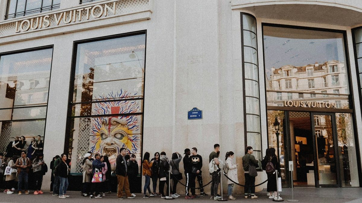 Hermès leather goods grew 10% in nine months. LVMH fashion shrank 2%.