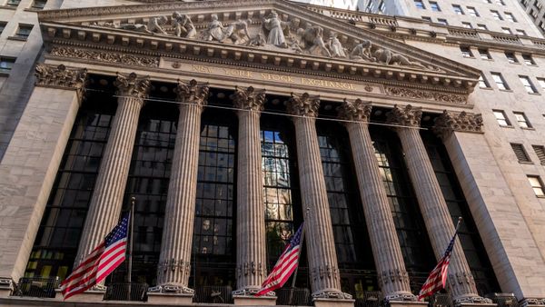 Secondaries set another record. A quarter of deals failed or paused anyway.