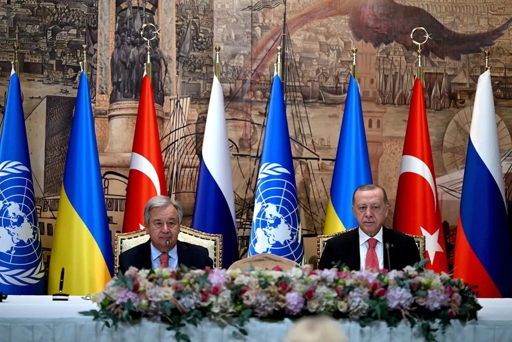 United Nations (UN) Secretary-General Antonio Guterres (L) and Turkish President Recep Tayyip Erdogan (R)