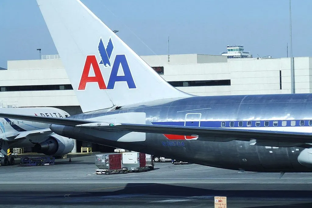 Simon_sees from Australia, CC BY 2.0 <https://creativecommons.org/licenses/by/2.0>,Wikimedia Commons