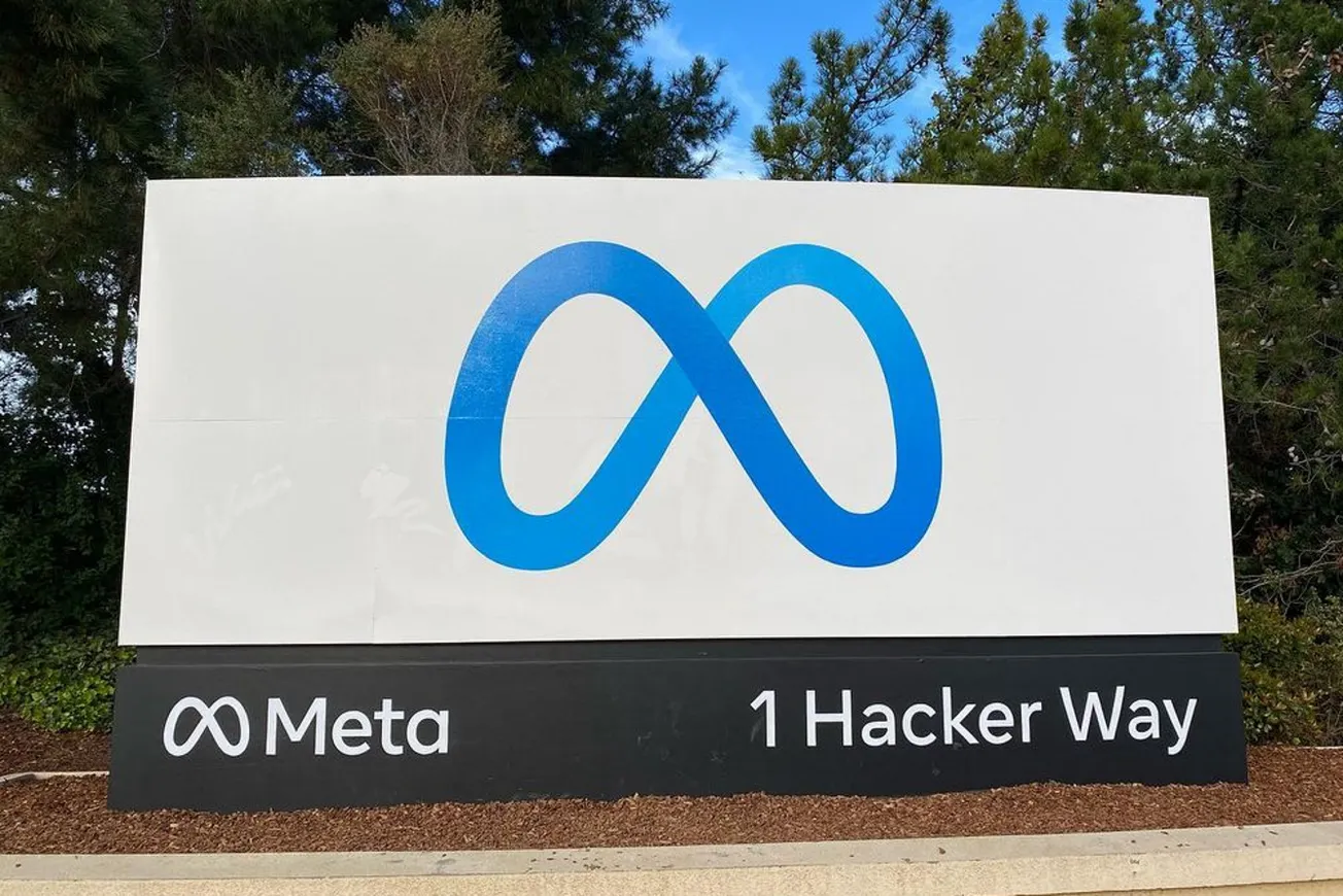 Meta Market Cap Crashes