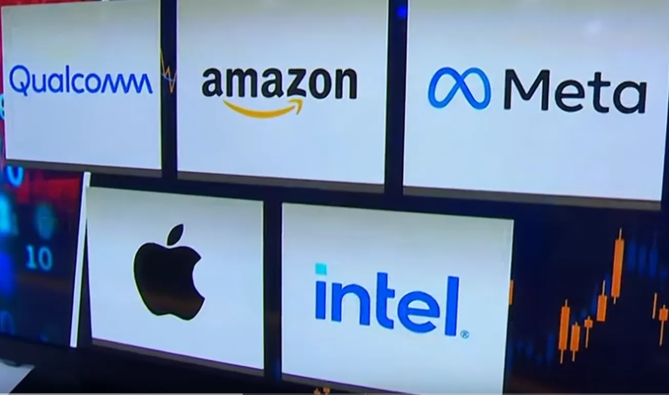 How A Handful Of Tech Behemoths Control The Internet - Infographics