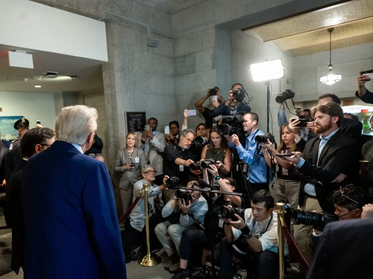 Trump Delays EU Tariffs Until July 9