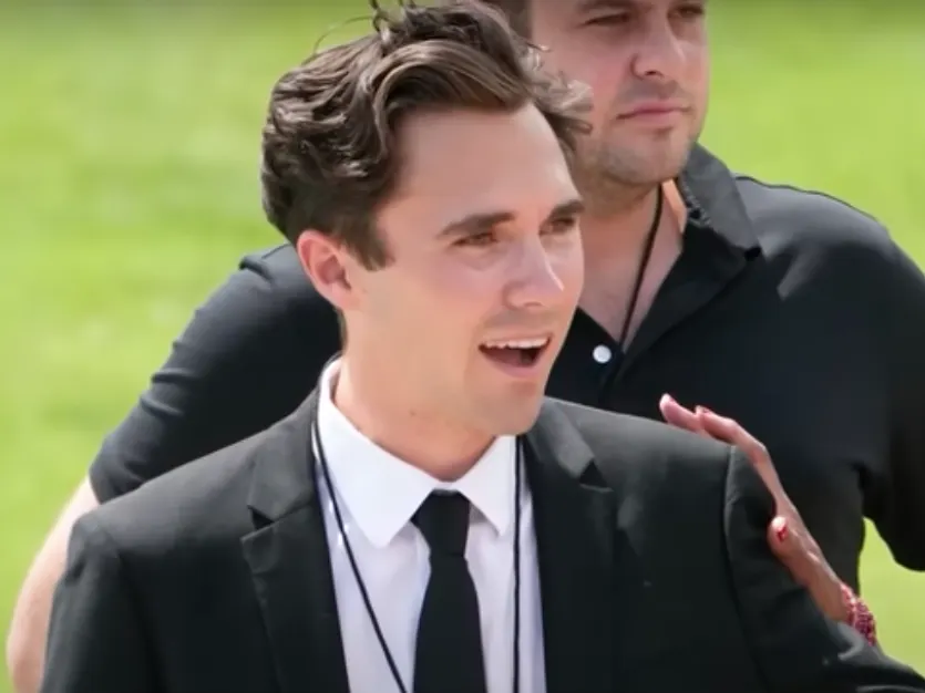 Rebel Ex-DNC Official Hogg’s PAC Endorses Gen Z Candidate In Arizona Race