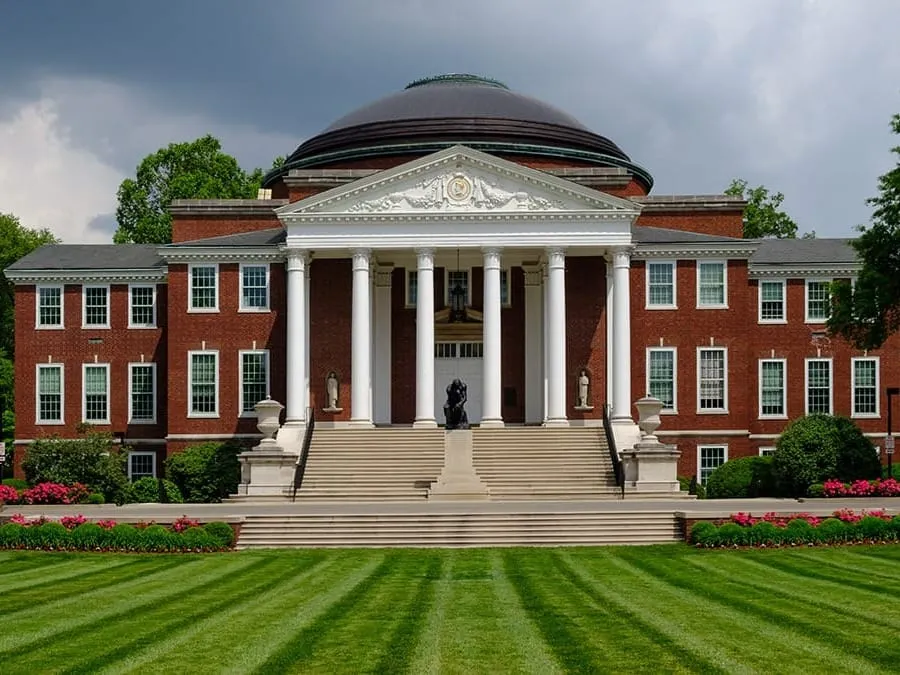 Trump’s Education Department Targets DACA-Linked Scholarships