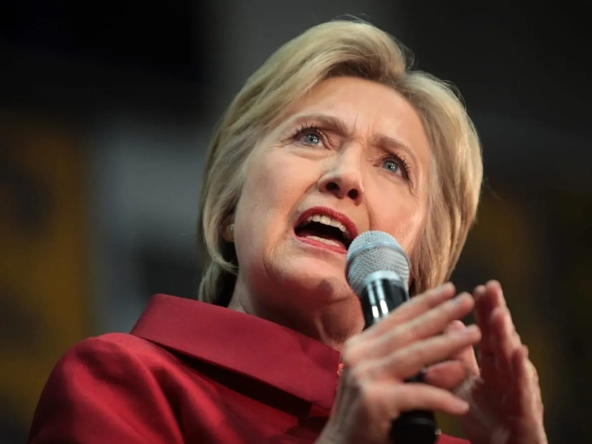 Top Republicans Call For Declassification Of Thumb Drives Containing Hillary Clinton’s Emails
