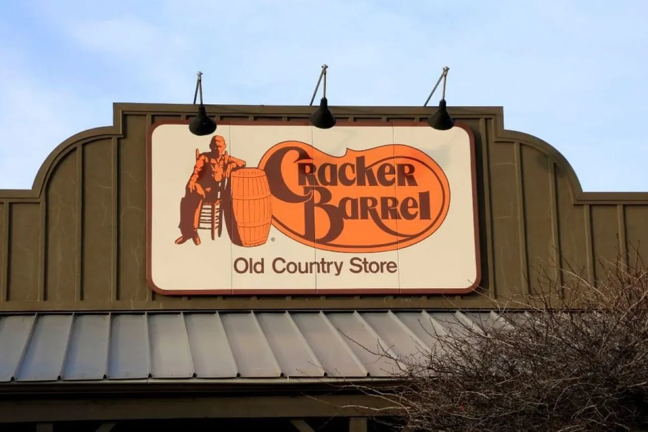 Trump Urges Cracker Barrel To Ditch New Logo And Restore Heritage