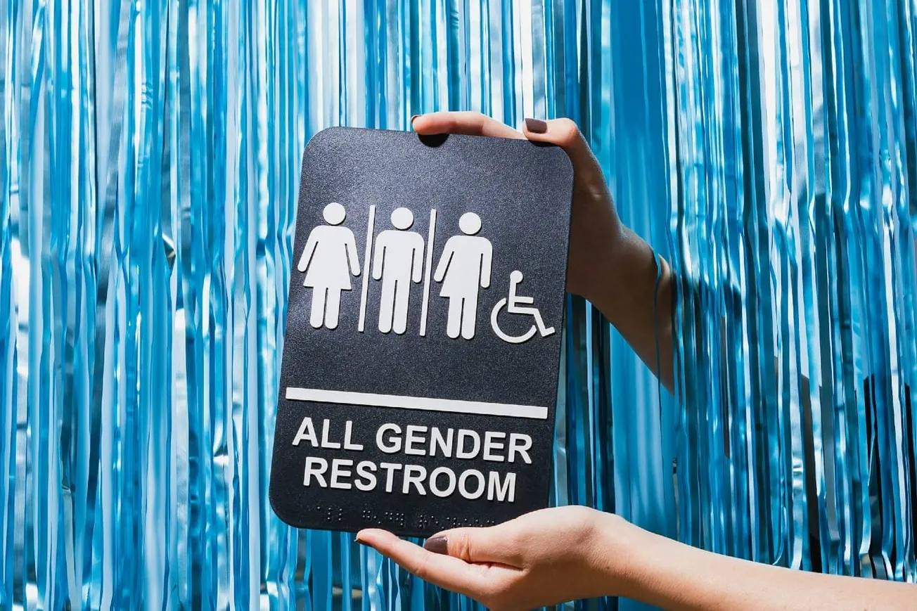 MULTI-GENDER BATHROOM? Parents Outraged Over Virginia High School’s New Layout