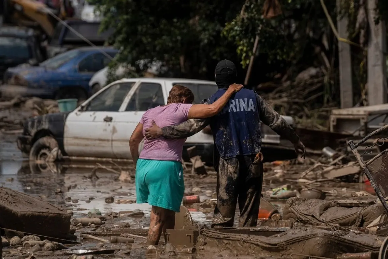 Mexico Battles Flooding Chaos, Hundreds Of Towns Remain Cut Off