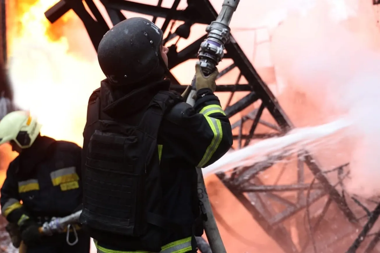 Kyiv, Key Cities Plunged Into Darkness After Russian Attacks