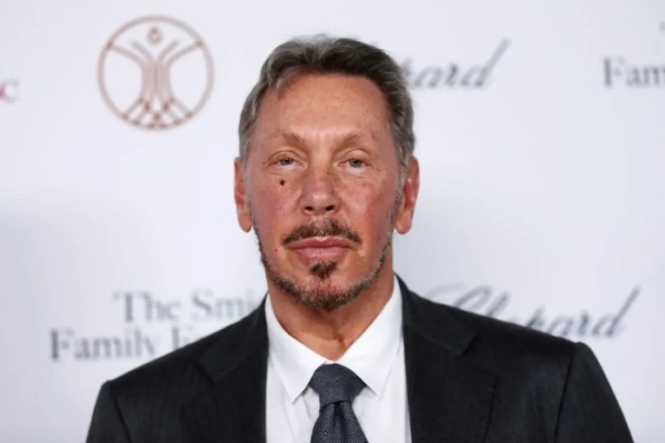 Paramount Bolsters Warner Bros.Discovery Offer With $40B Larry Ellison Guarantee