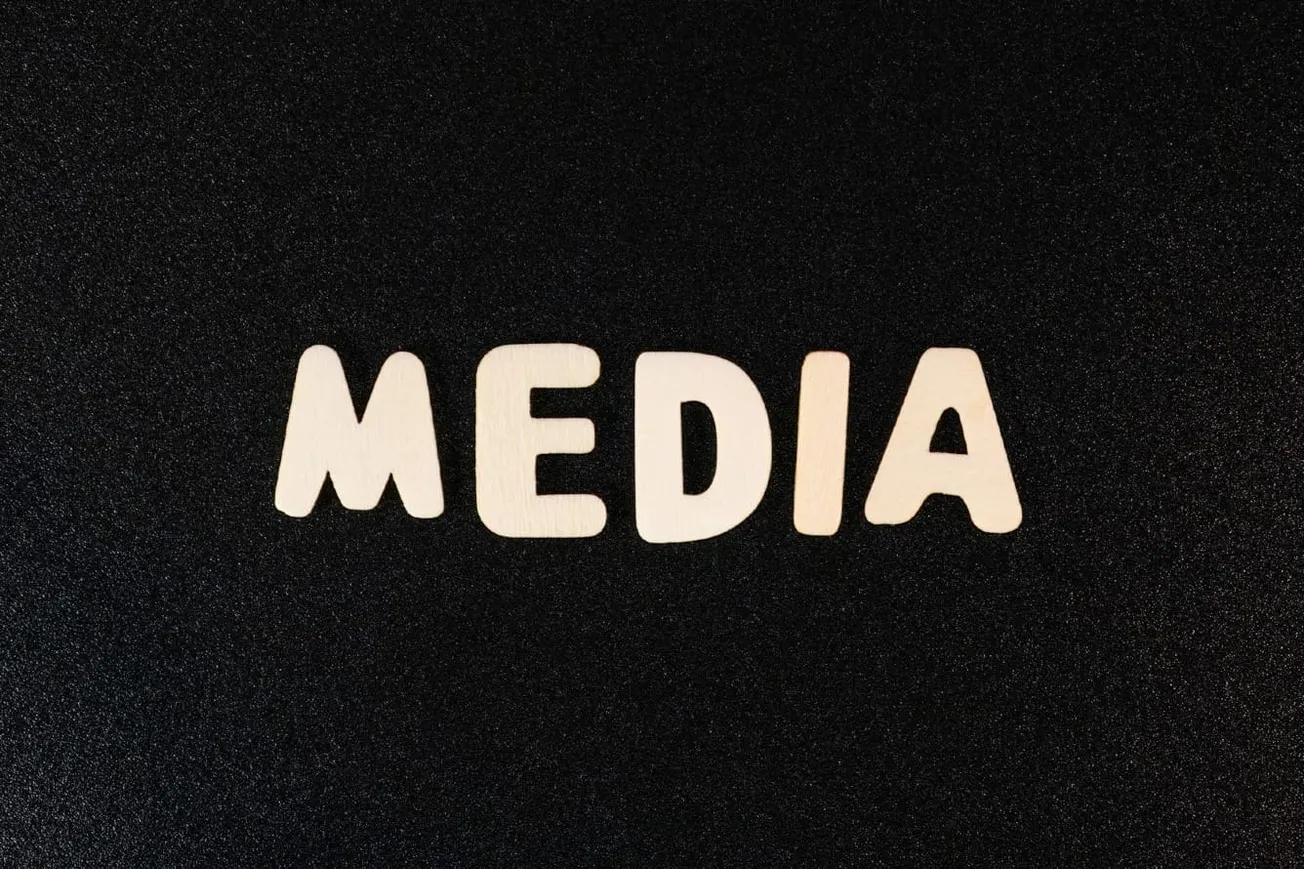 One Video Blows Up Countless Media Narratives About Minnesota ICE Shooting