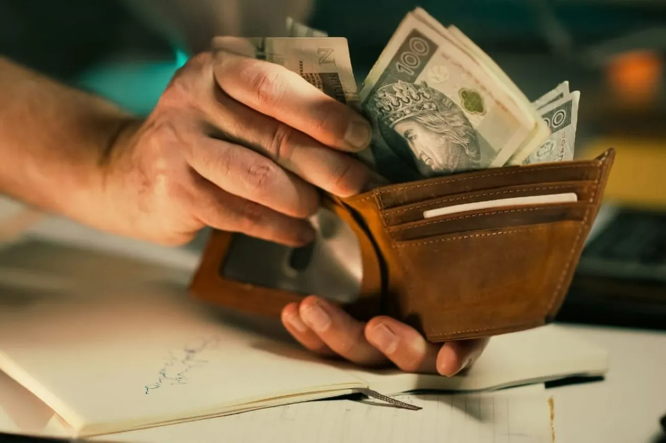 Challenging The Efficient Market Hypothesis And Fundamentals Analysis