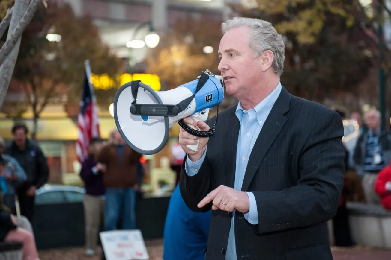 Jonathan Karl Confronts Chris Van Hollen Over ‘Holding Up’ DHS Funding