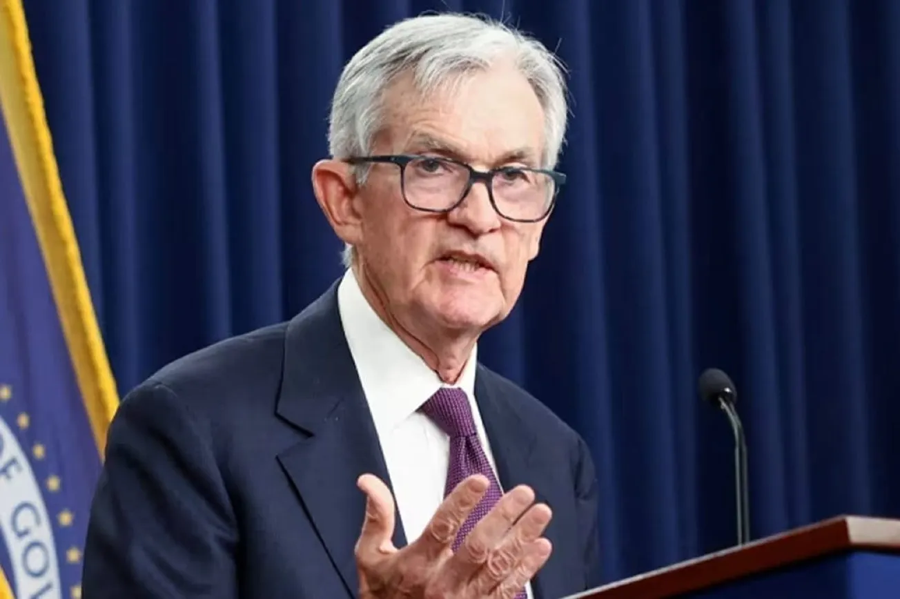 Fed Weighs Inflation Risks Amid Ongoing War