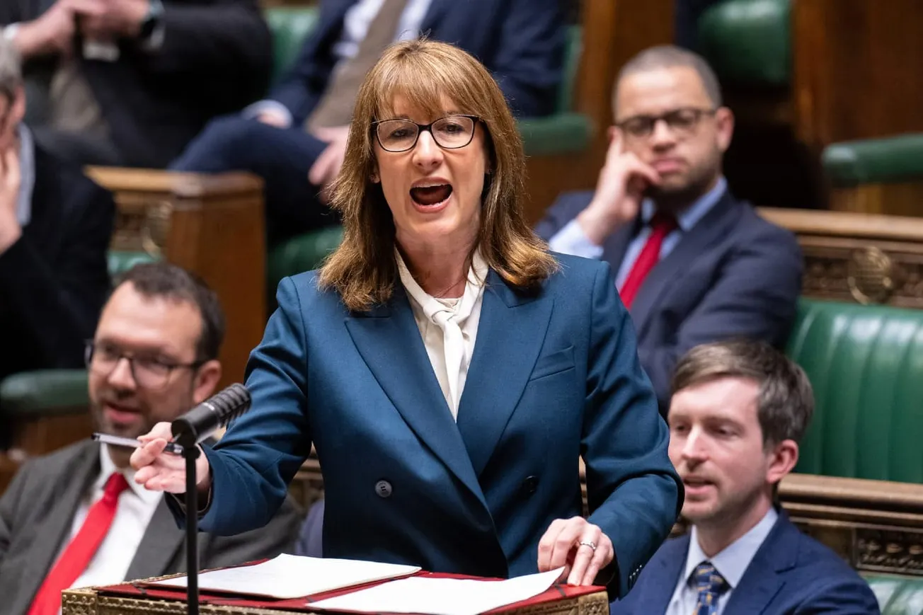 UK Urges Iran War De-escalation As Oil Disruptions Mount