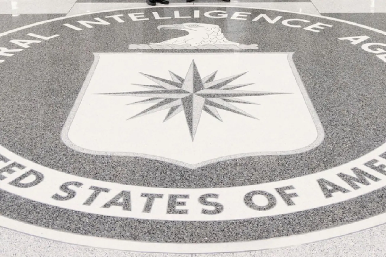 SPY WARS: Former CIA Covert Operations Officer Explains How Intelligence Is Influencing The Iran War