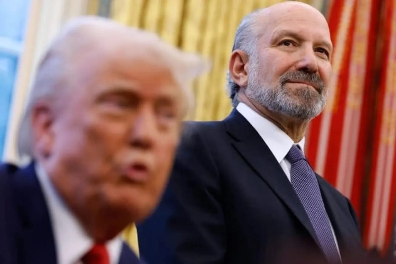 Epstein Files Draw Commerce Secretary Into Probe