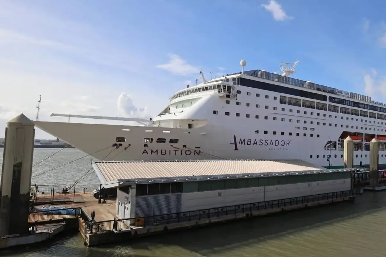 1,700 Cruise Passengers Held Over Illness Outbreak