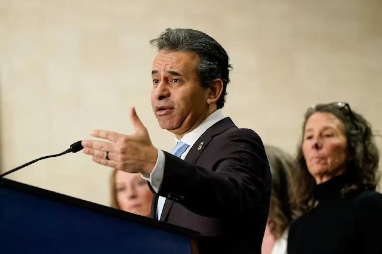 Makary Resigns As FDA Commissioner