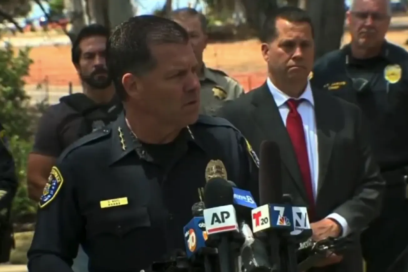 5 Dead, Including 2 Suspects, After Shooting At San Diego Mosque